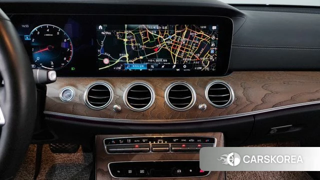 Mercedes-Benz E-Class W213 2021 Белый из Кореи, фото 3