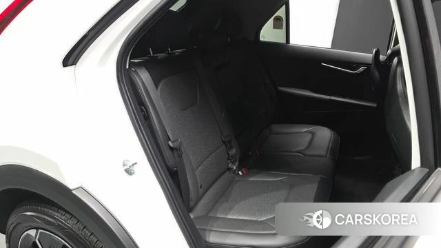 Kia Di Ol Nu Niro 2024 Белый из Кореи, фото 3