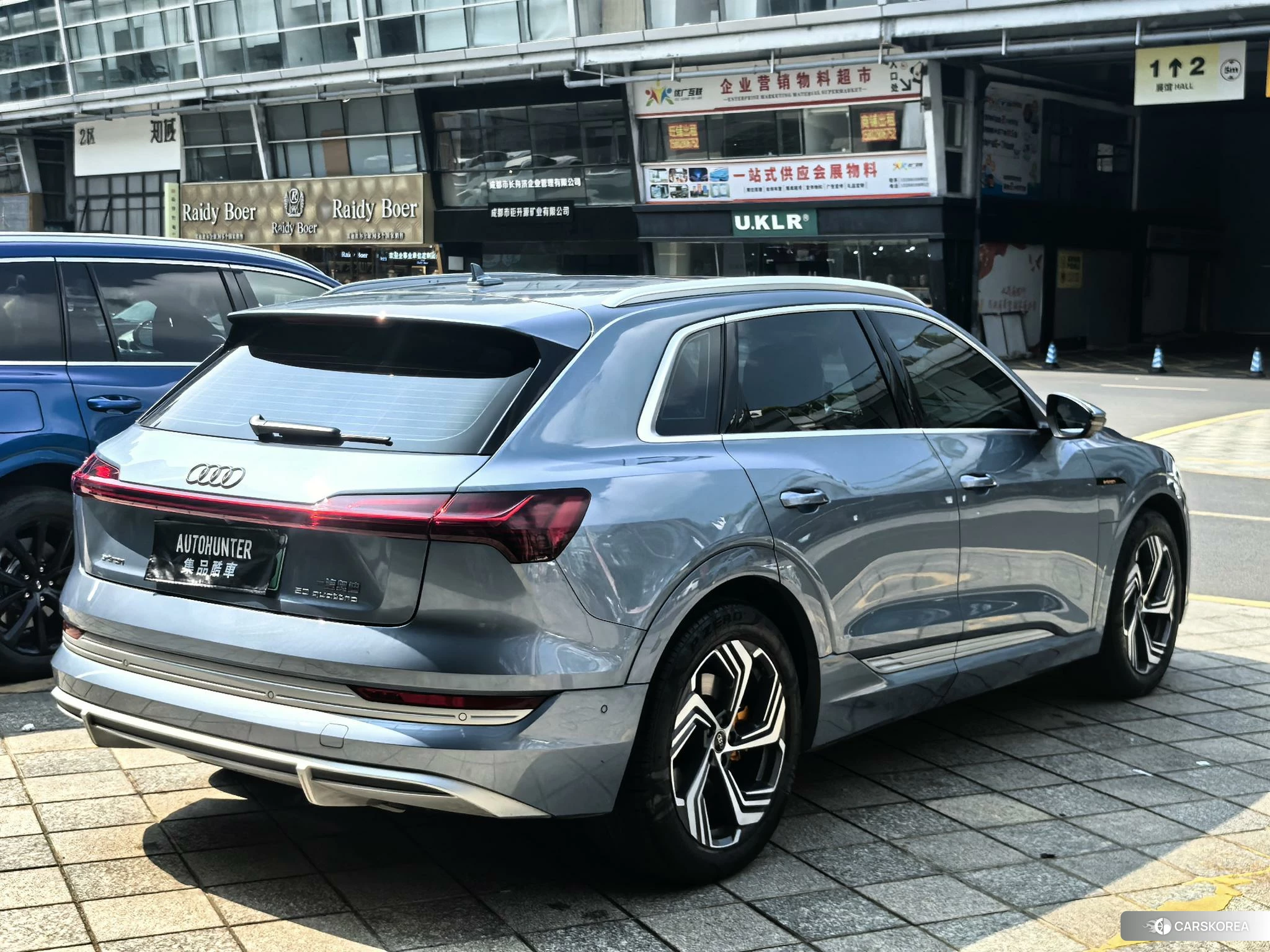 Audi e-tron 2021 Серебристо-серый из Китая, фото 3