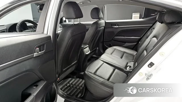 Hyundai Avante AD 2018 Белый из Кореи, фото 3