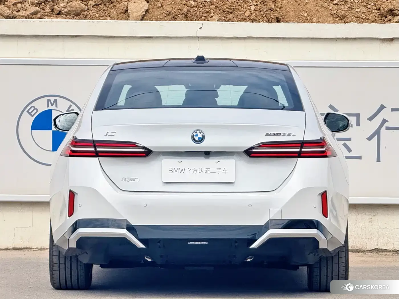 BMW i5 2025 Белый из Китая, фото 3
