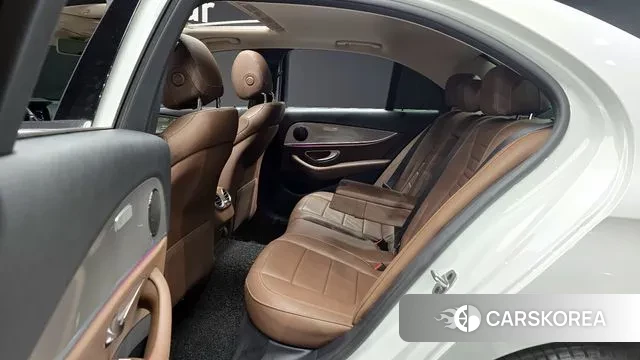 Mercedes-Benz E-Class W213 2019 Белый из Кореи, фото 3