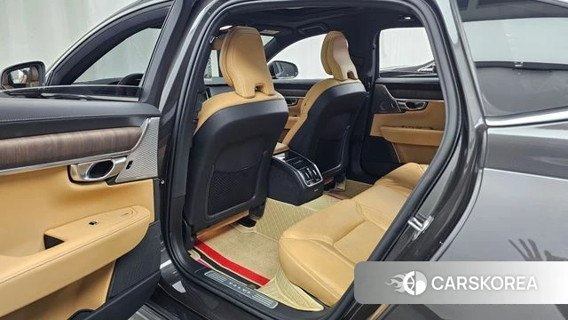 Volvo S90 2023 Серый из Кореи, фото 3