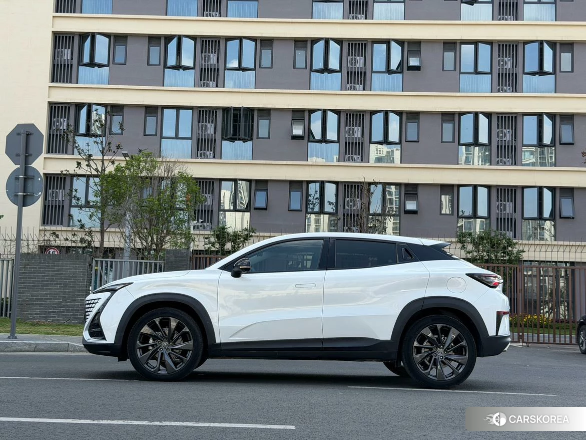 Chang'an UNI-T 2020 Белый из Китая, фото 3