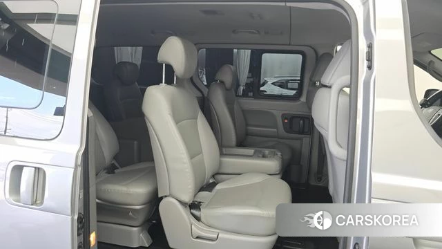 Hyundai The New Grand Starex 2019 Серебристо-серый из Кореи, фото 3