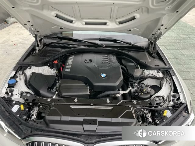 BMW 3 series 2023 Белый из Китая, фото 3