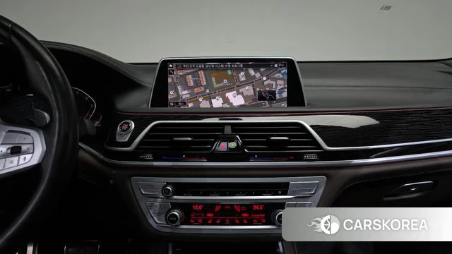 BMW 7 Series (G11) 2021 Черный из Кореи, фото 3