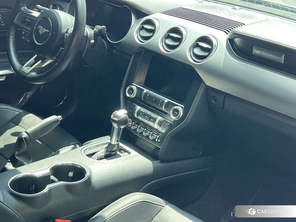 Ford Mustang 2019 Темно-серый из Китая, фото 3