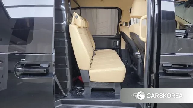 Hyundai Staria 2024 Черный из Кореи, фото 3