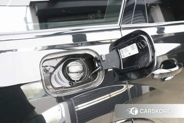 Audi Q7 2023 Черный из Китая, фото 3