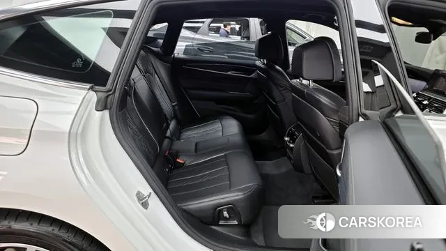 BMW 6 Series GT (G32) 2022 Белый из Кореи, фото 3