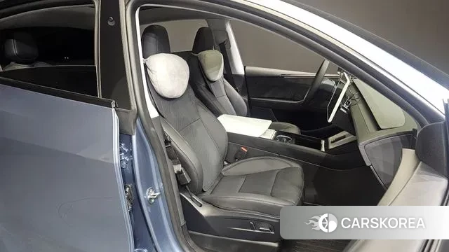 Tesla Model Y 2025 Небесно-голубой из Кореи, фото 3