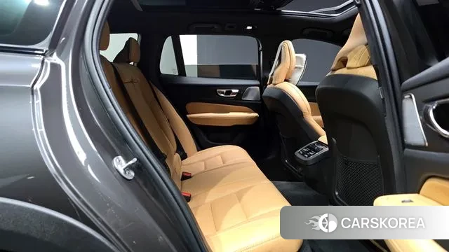 Volvo V60 Cross-Country 2nd Generation 2024 Серый из Кореи, фото 3