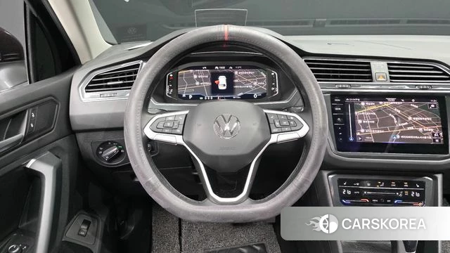 Volkswagen Tiguan second Generation 2023 Черный из Кореи, фото 3