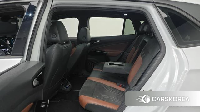 Volkswagen ID.4 2023 Белый из Кореи, фото 3