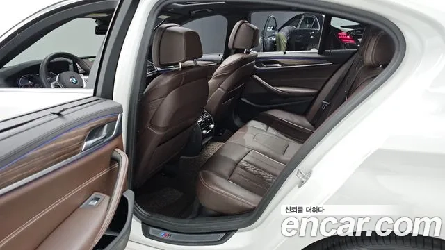 BMW 5 Series (G30) 2019 Белый из Кореи, фото 3