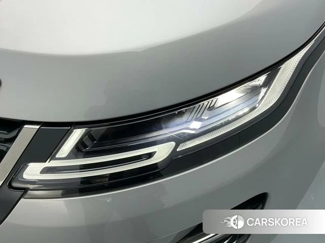 Land Rover Range Rover Aurora 2023 Серебристо-серый из Китая, фото 3