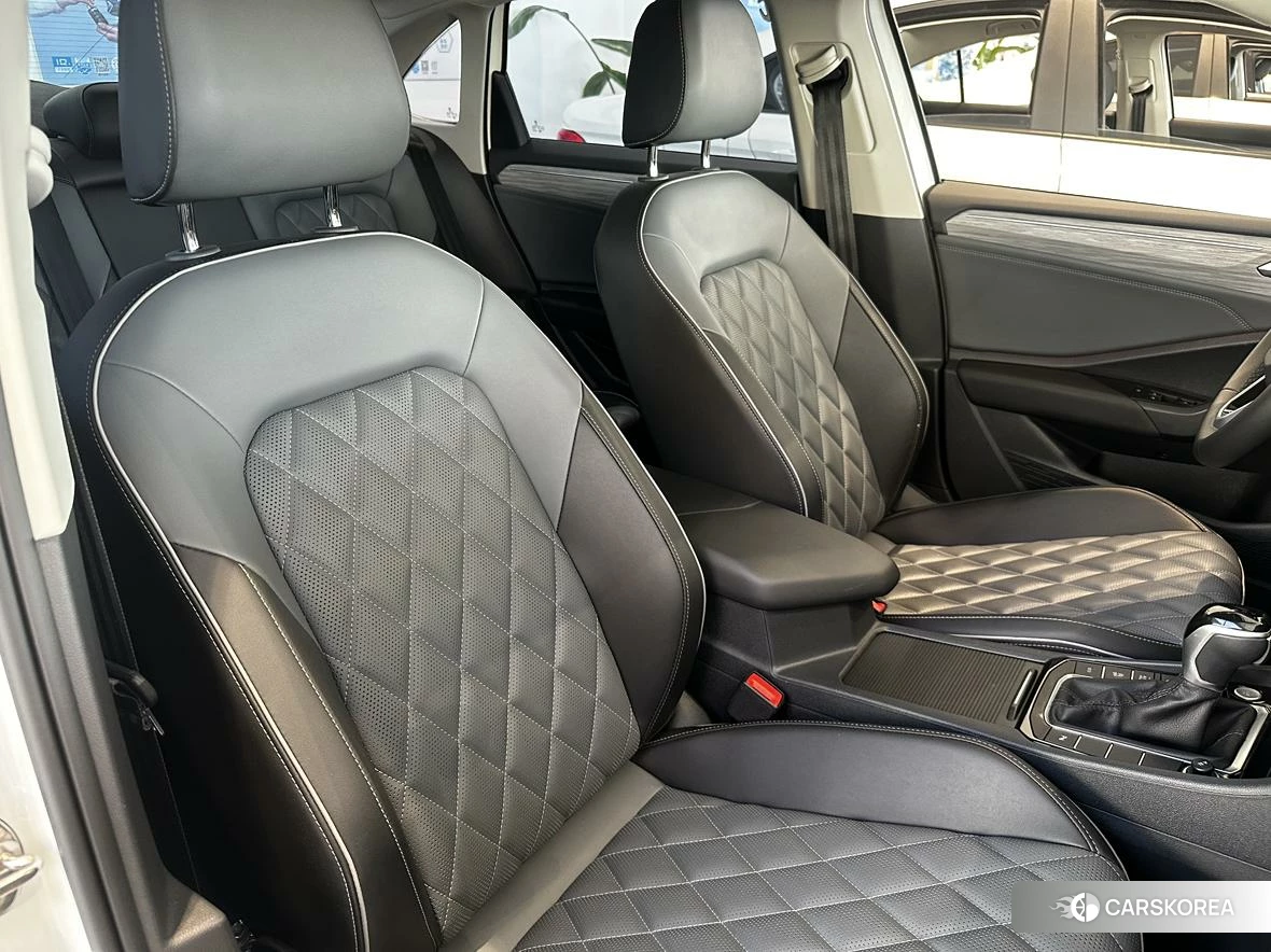 Volkswagen Sagitar 2024 Белый из Китая, фото 3
