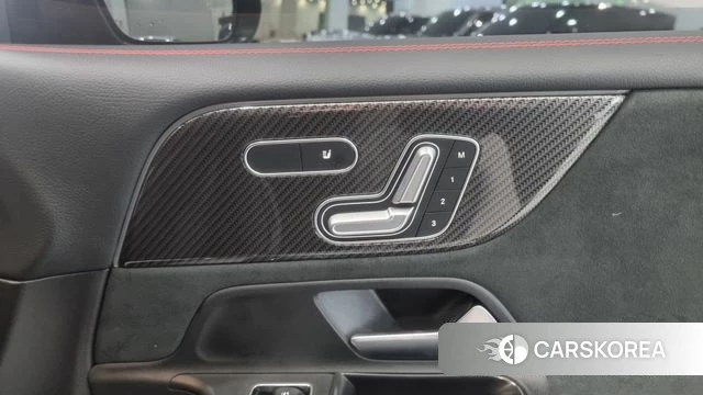 Mercedes-Benz GLB-Class X247 2020 Черный из Кореи, фото 3