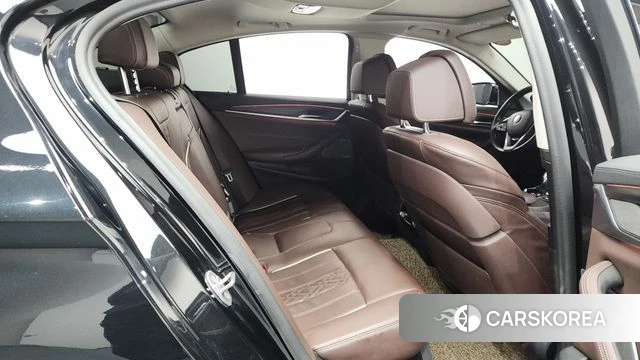 BMW 5 Series (G30) 2021 Черный из Кореи, фото 3