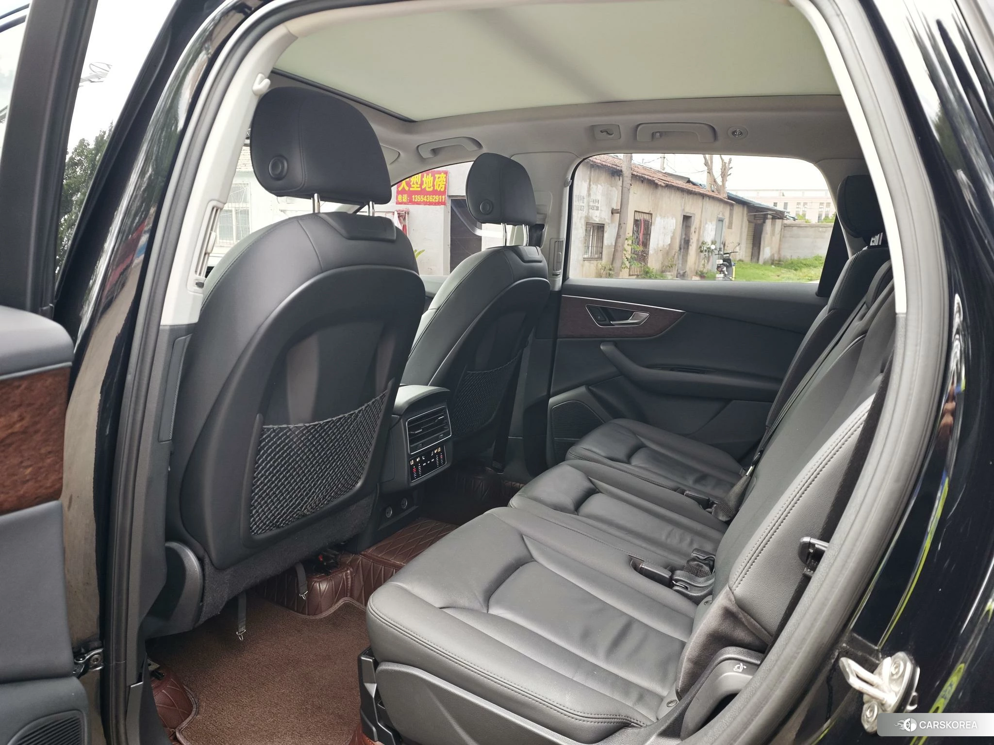 Audi Q7 2020 Черный из Китая, фото 3