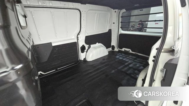 Hyundai Staria 2021 Белый из Кореи, фото 3