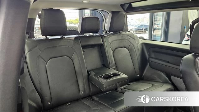 Land Rover Defender (L663) 2024 Серебряный из Кореи, фото 3