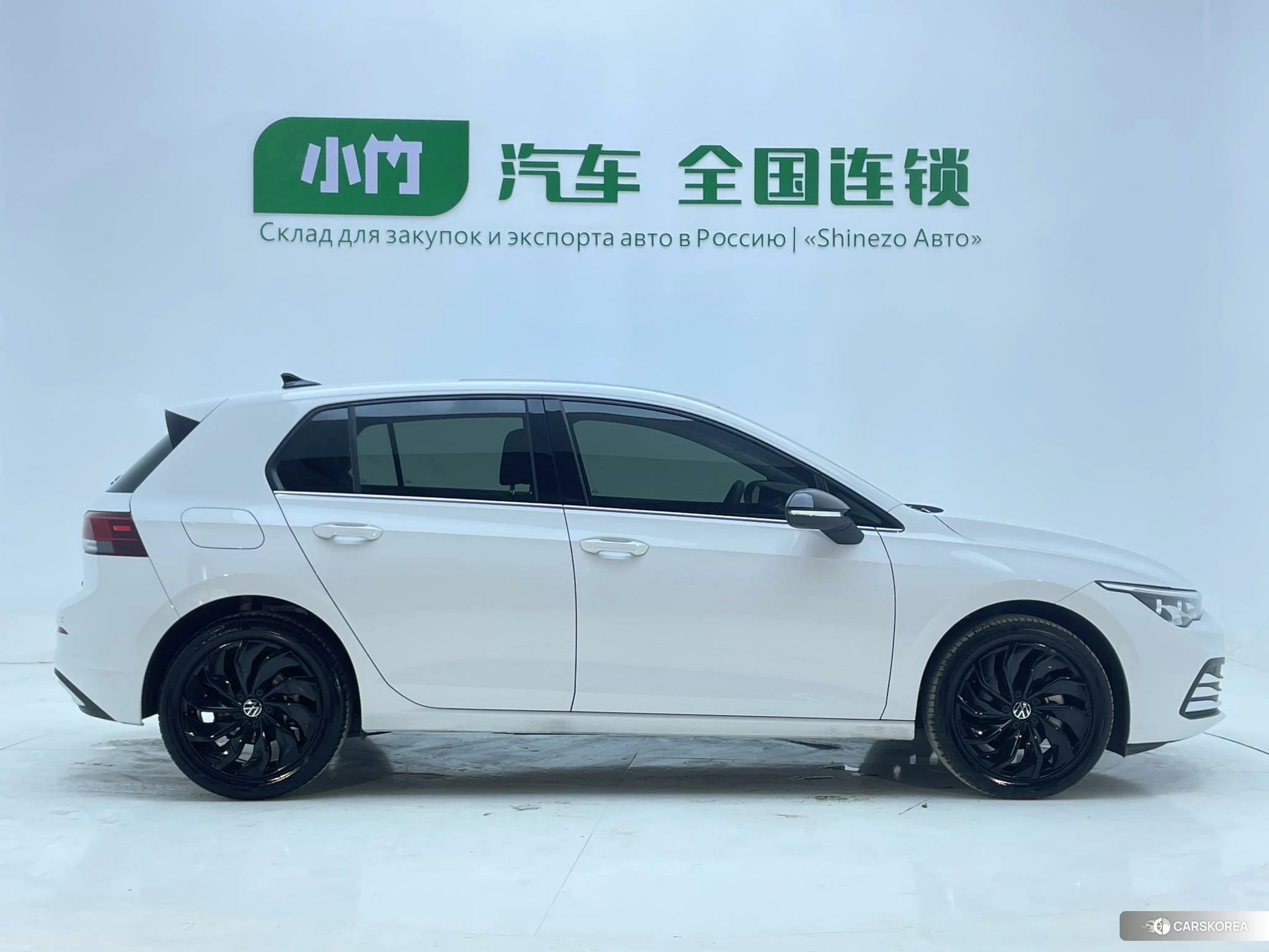 Volkswagen Golf 2022 Белый из Китая, фото 3