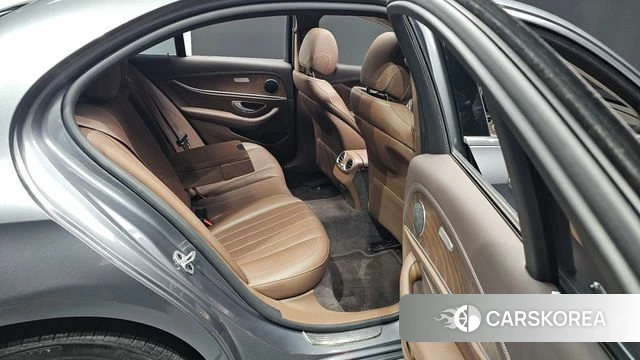 Mercedes-Benz E-Class W213 2019 Серый из Кореи, фото 3