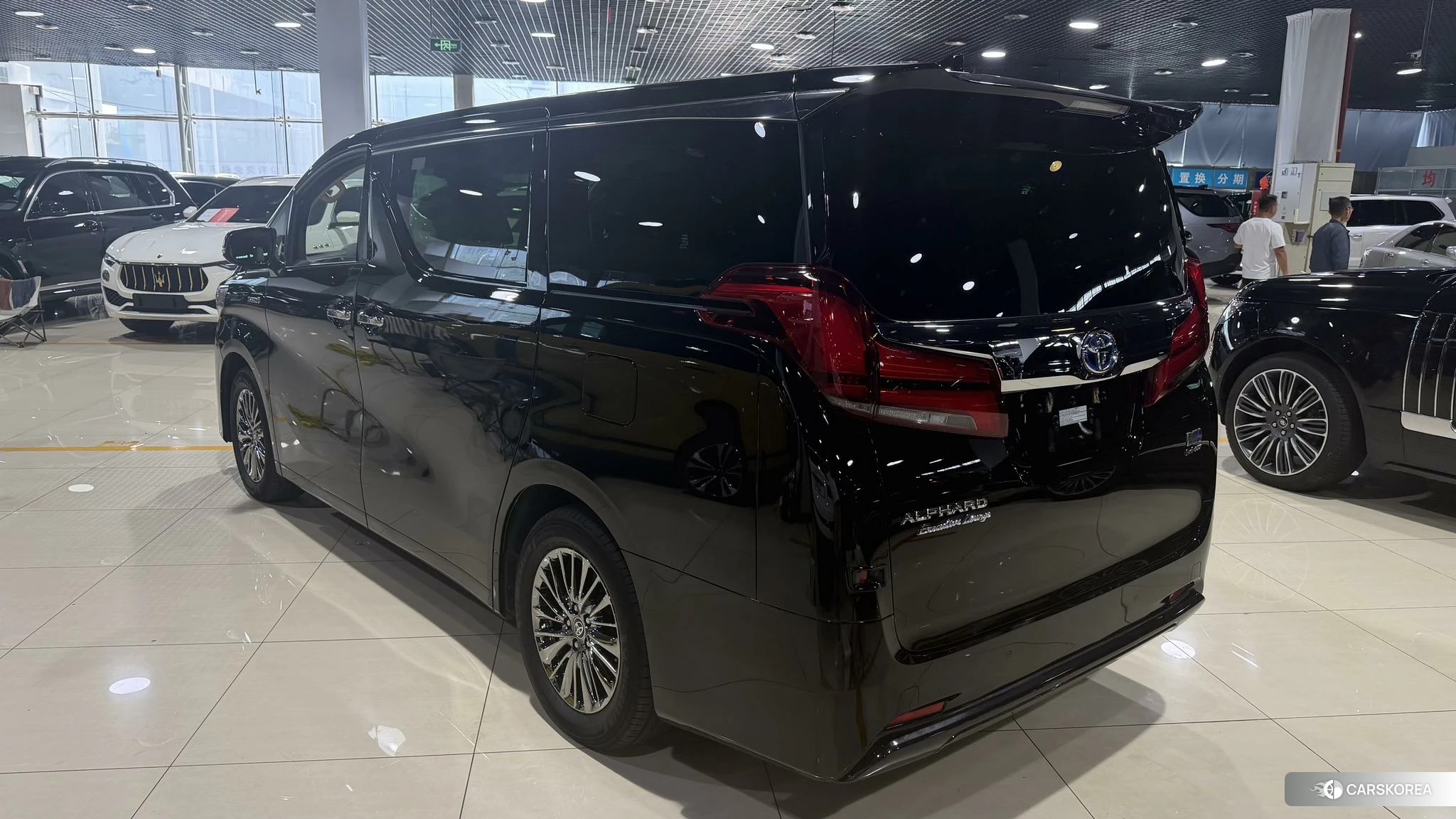 Toyota Elfa 2021 Черный из Китая, фото 3