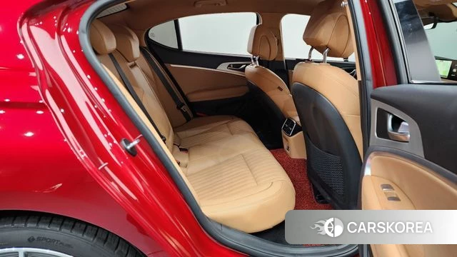 Genesis The New G70 2023 Красный из Кореи, фото 3