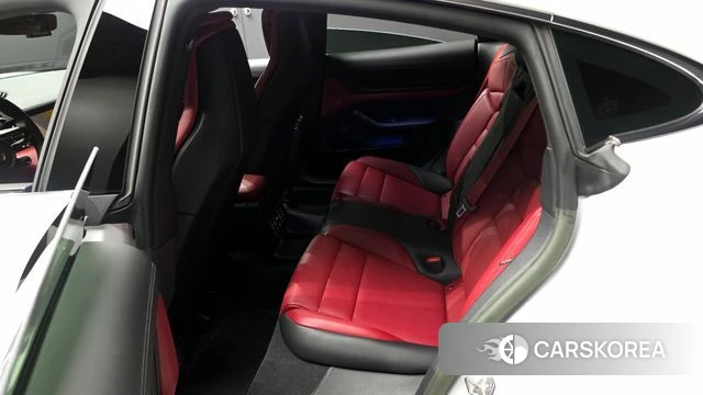 Porsche Taycan 2023 Белый из Кореи, фото 3