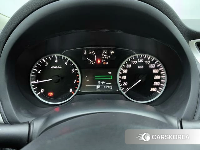 Nissan Xuan Yi 2021 Темно-серый из Китая, фото 3