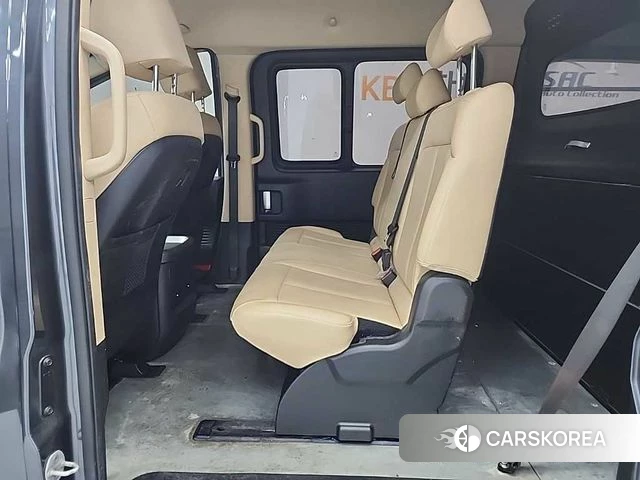 Hyundai Staria 2022 Серый из Кореи, фото 3