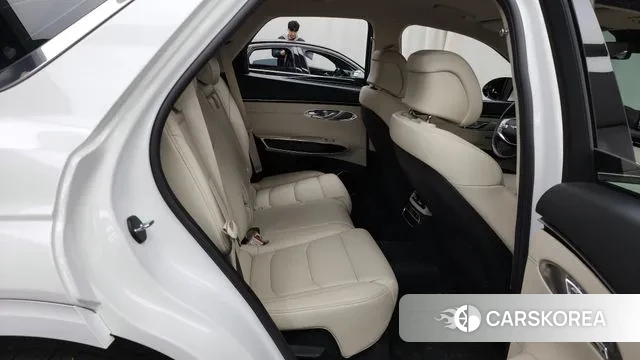 Genesis GV70 2023 Белый из Кореи, фото 3