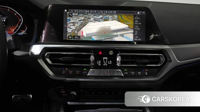 BMW 4 Series (G22) 2023 Светло-серебряный цвет из Кореи, фото 3