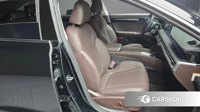 Hyundai Grandeur Hybrid (GN7) 2023 Черный из Кореи, фото 3