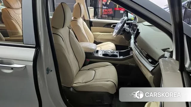 Kia The New Carnival 4th Generation 2025 Белый из Кореи, фото 3