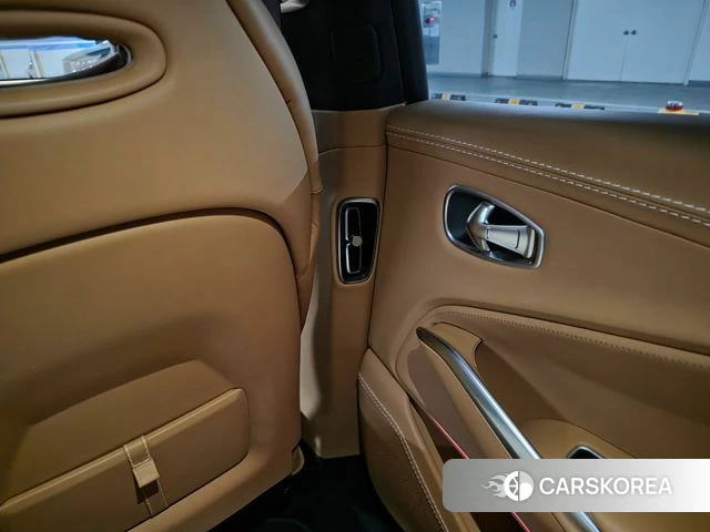 Aston Martin DBX 2021 Серый из Кореи, фото 3