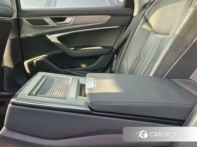 Audi A6L 2024 Черный из Китая, фото 3