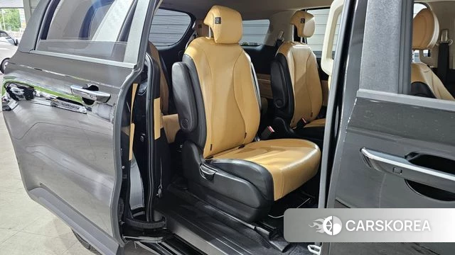 Kia Carnival 4th generation 2023 Черный из Кореи, фото 3