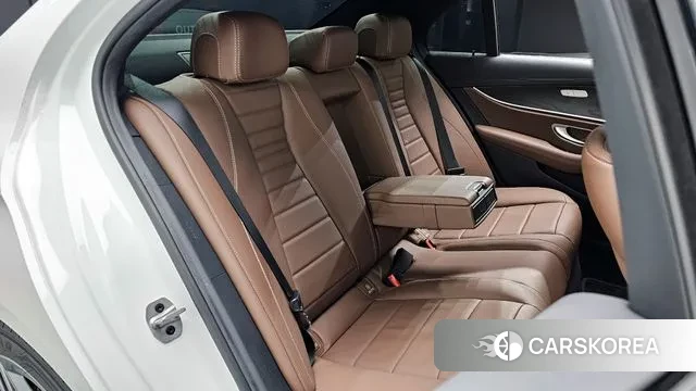 Mercedes-Benz E-Class W213 2022 Белый из Кореи, фото 3