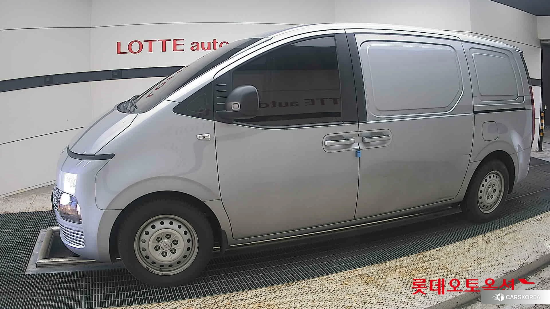 Hyundai Staria 2023 Другое из Кореи, фото 3
