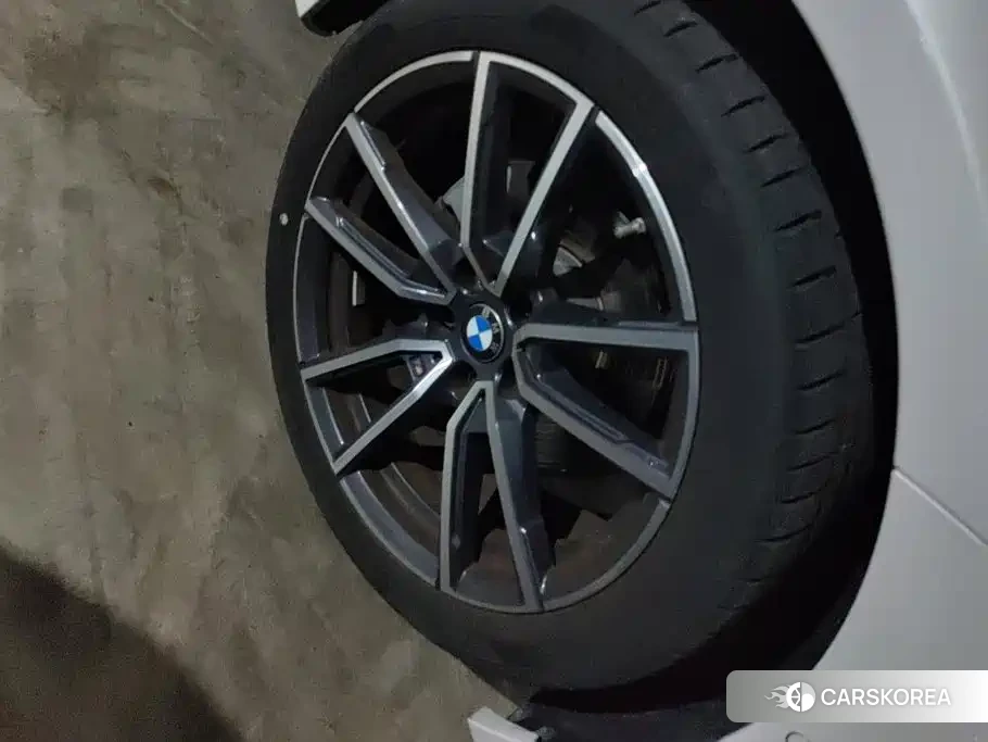 BMW 3 series 2024 Белый из Китая, фото 3