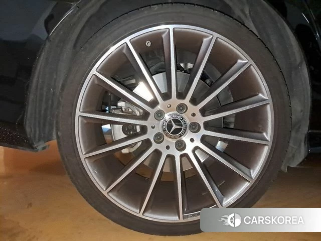 Mercedes-Benz E-Class W213 2021 Черный из Кореи, фото 3