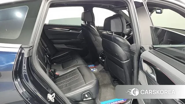 BMW 6 Series GT (G32) 2024 Черный из Кореи, фото 3