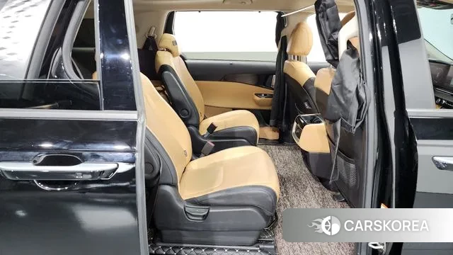 Kia Carnival 4th generation 2022 Черный из Кореи, фото 3