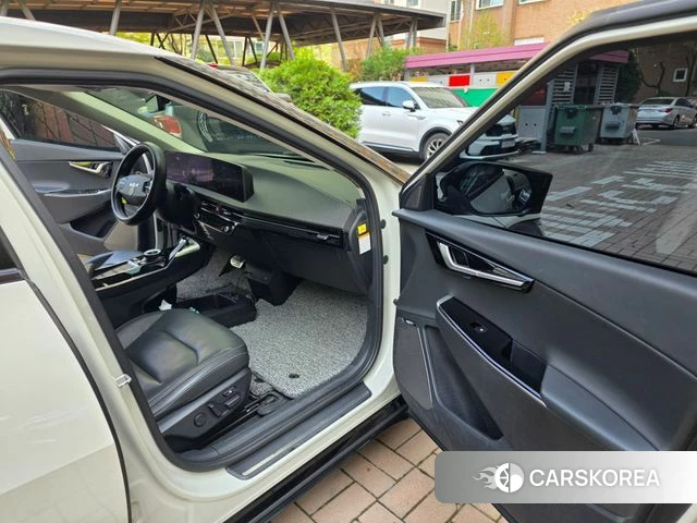 Kia EV6 2022 Жемчужный цвет из Кореи, фото 3