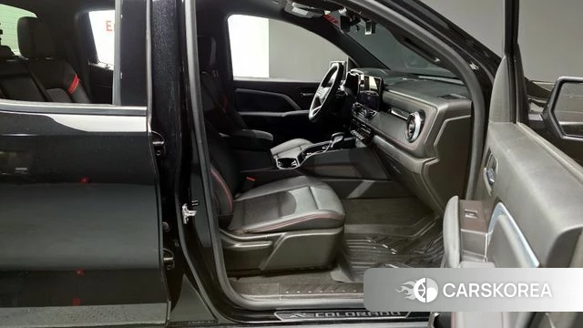 Chevrolet (GM Daewoo) All New Colorado 2024 Черный из Кореи, фото 3