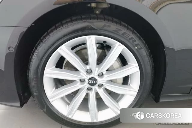 Audi A6L 2023 Черный из Китая, фото 3